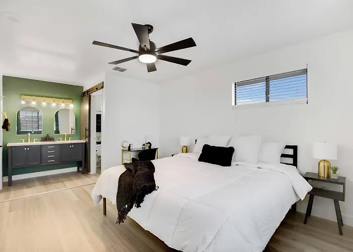 Lux Fun Zone - Sleeps 16
