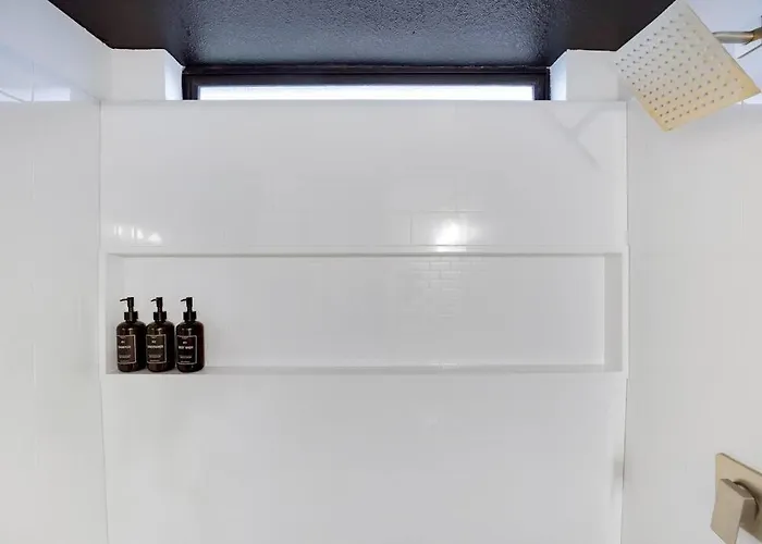 Lux Fun Zone - Sleeps 16 Ferienhaus *
