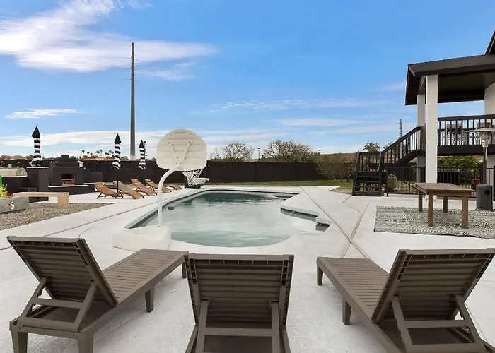 Ferienhaus Lux Fun Zone - Sleeps 16 *
