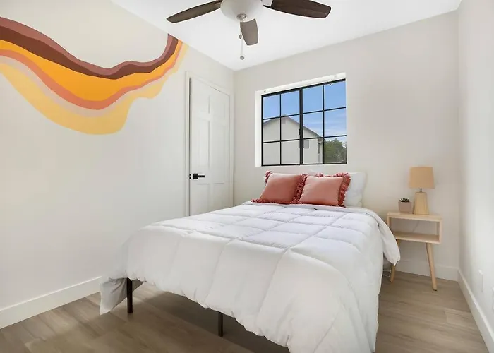 Lux Fun Zone - Sleeps 16 Mesa