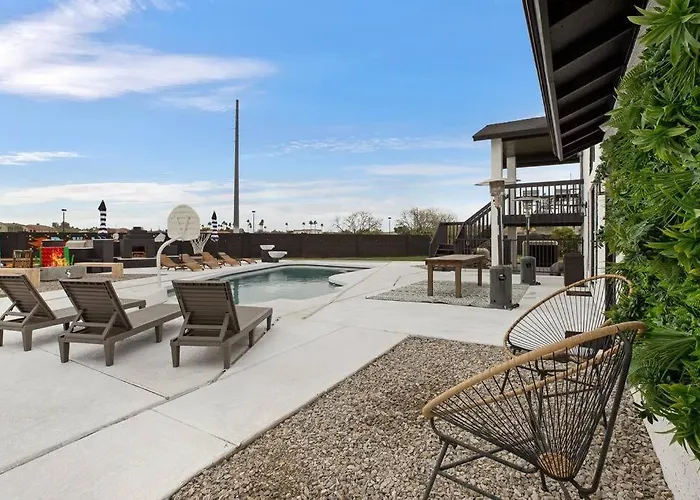 Lux Fun Zone - Sleeps 16 Ferienhaus Mesa